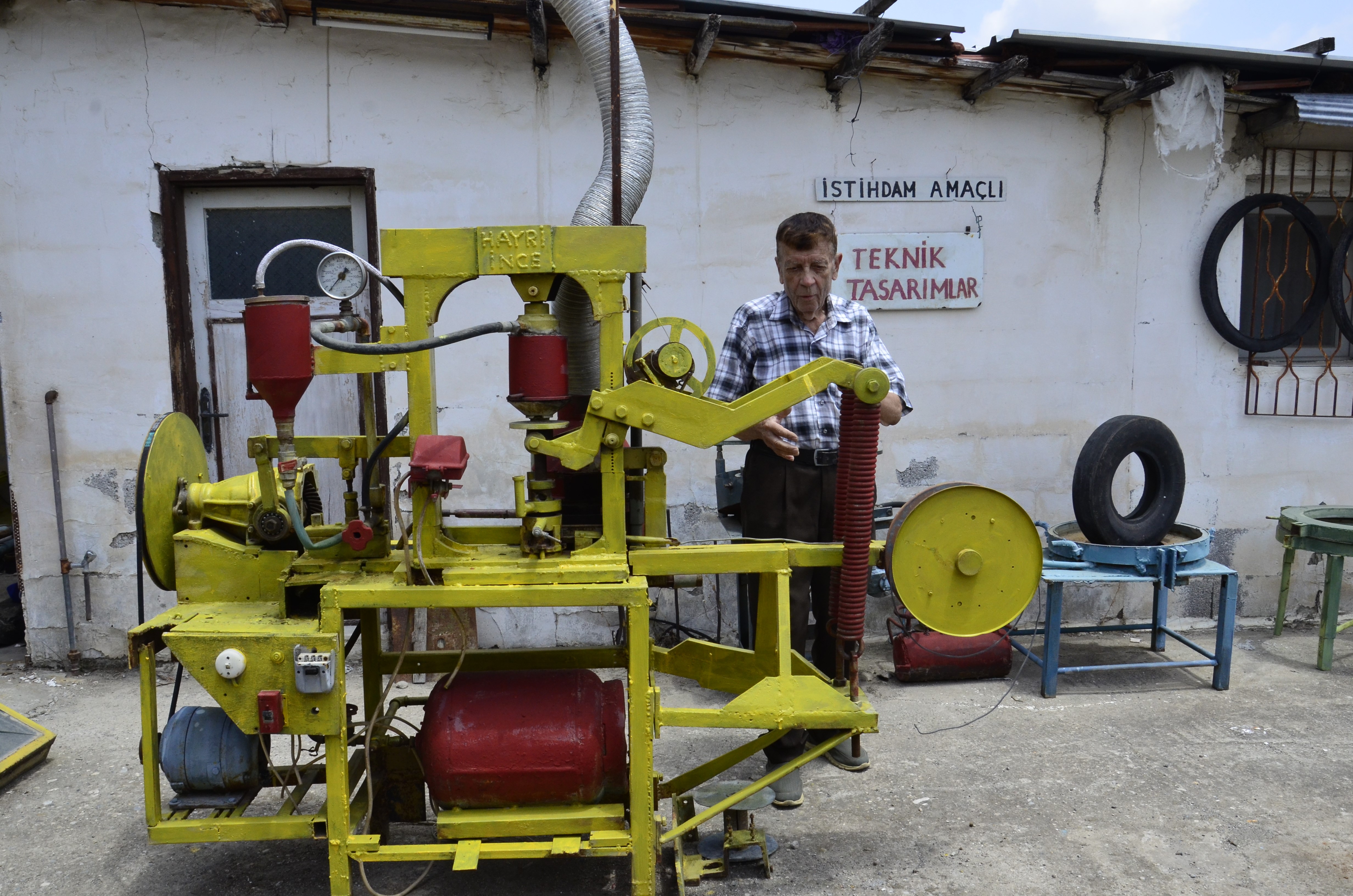 85 Yaşındaki 'Makine Kaşifi' Mersin'den Hayri İnce'nin İlham Verici İcatları (1)