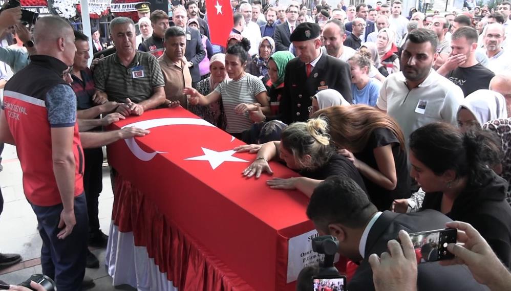 Şehit Uzman Çavuş Onur Çapan, Isparta'da Son Yolculuğuna Uğurlandı 3