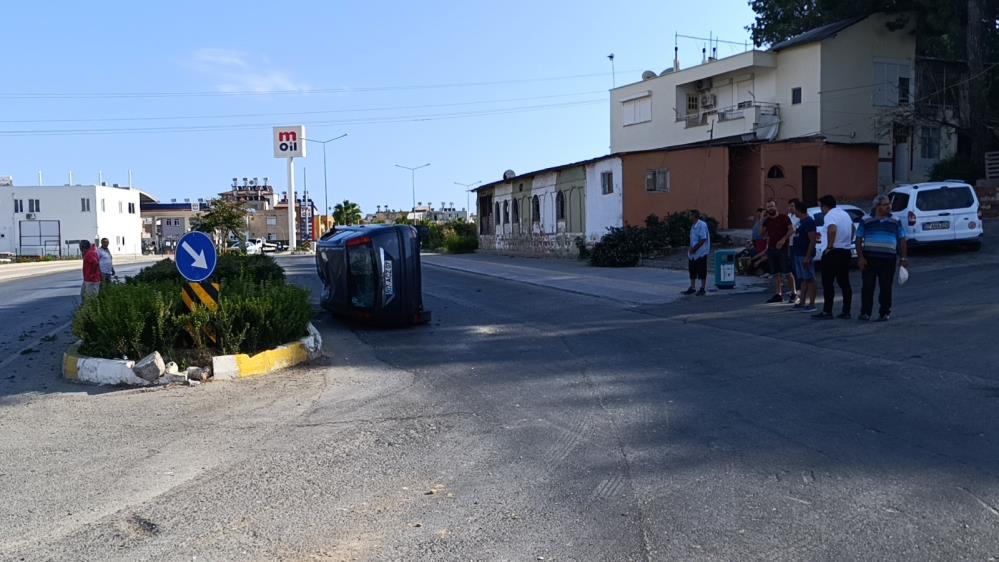 Takla Atan Otomobilden Burnu Bile Kanamadan Çıktı