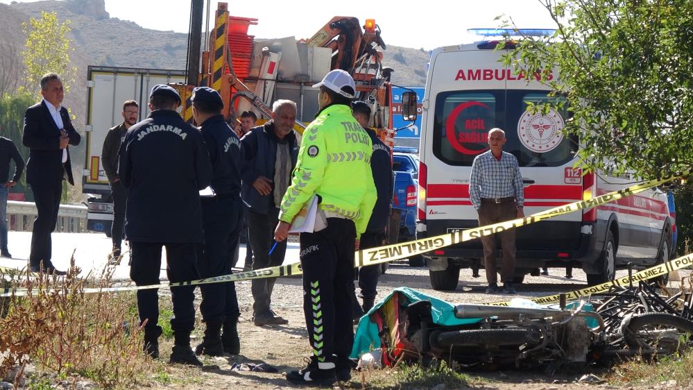 Burdur Yolunda Kediye Çarpan Sürücü Hayatını Kaybetti