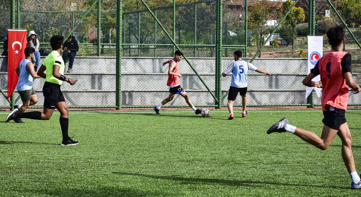 Burdur Mehmet Akif Ersoy Üniversitesi Futbol Turnuvası 3