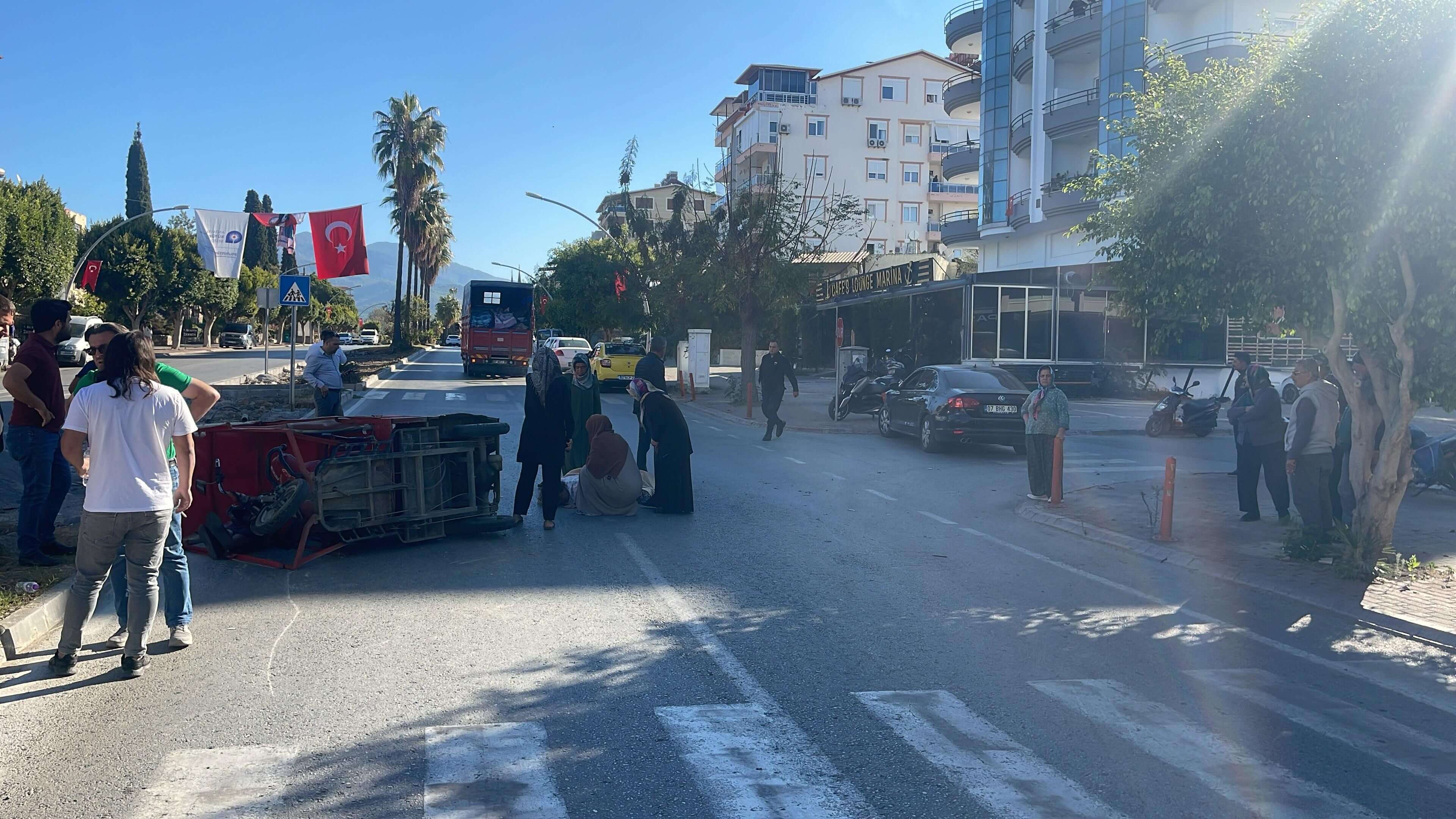 Gazipaşa'da Otomobil Ve Akülü Motosiklet Çarpıştı 2 Yaralı (2)