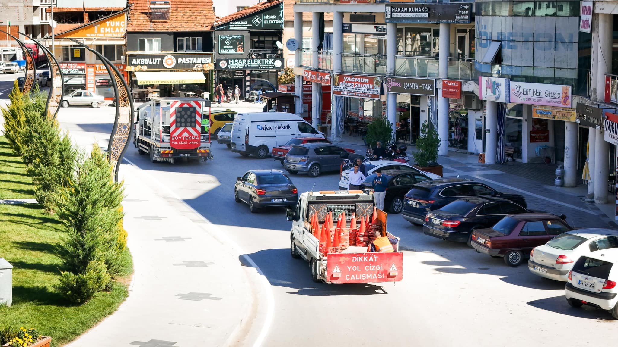 Trafik Güvenliği İçin Gölhisar'da Yol Çizgileri Yenileniyor 2