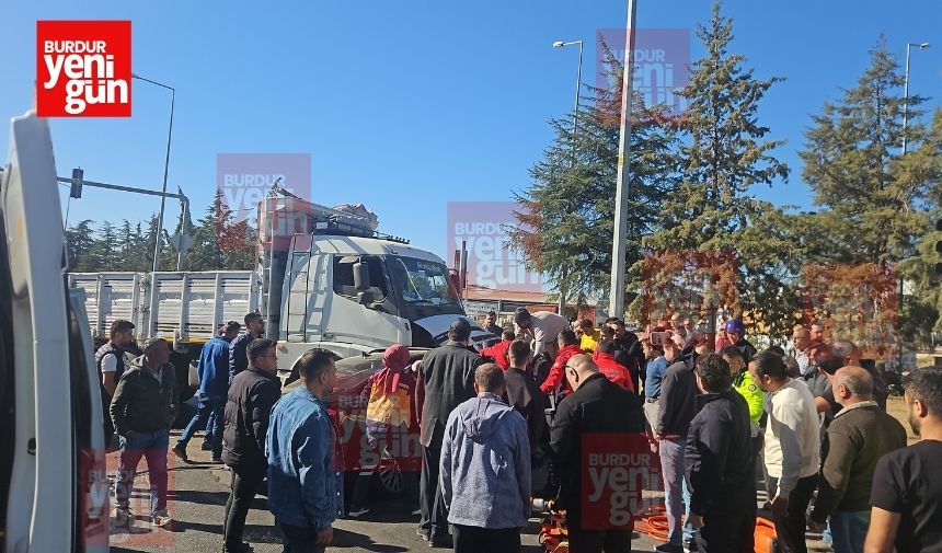 Bucak Trafik Kazası (2)-1