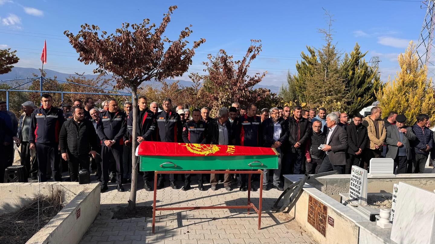 Burdur Belediyesi İtfaiye Müdürlüğü’nden Emekli Cemil Dinçer 3