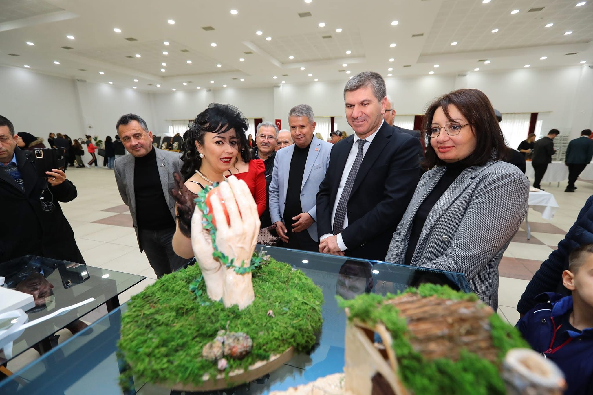 Burdur Belediyesi'nin Geleneksel Seramik Sergisi Açıldı 3