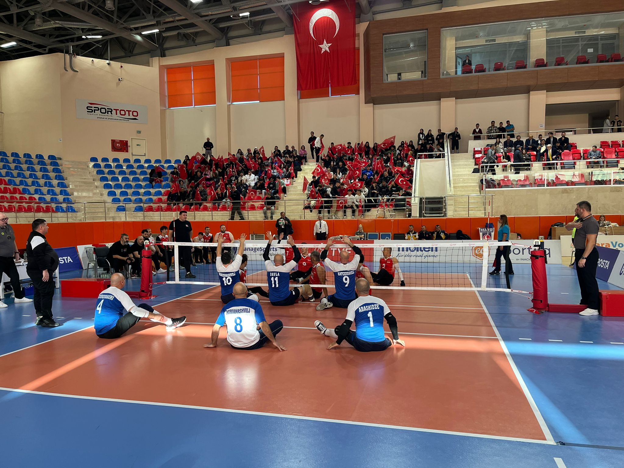 Burdur Voleybol Turnuvası Oturarak 3