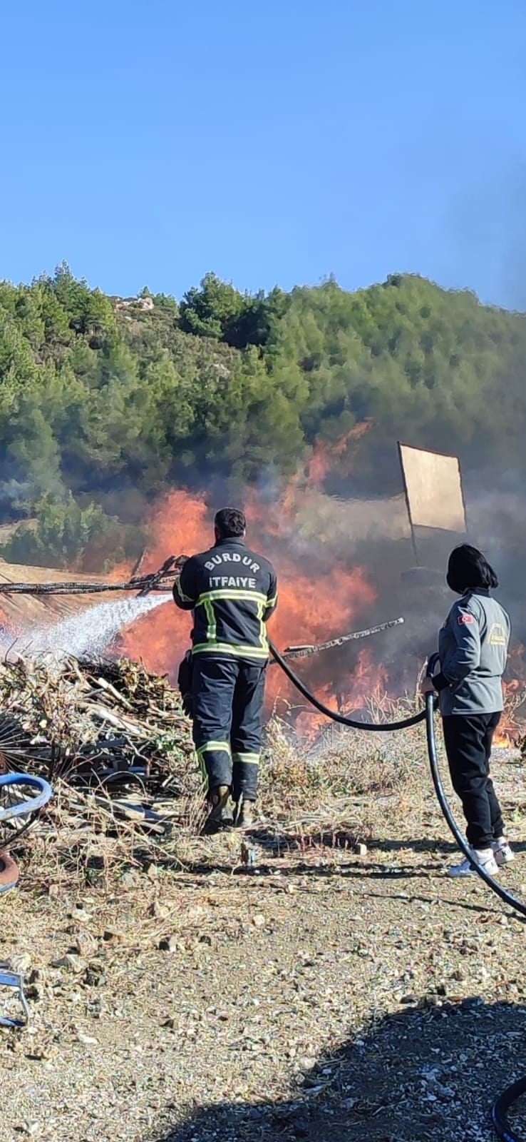 Burdur'da Odunluk Alevlere Teslim Oldu