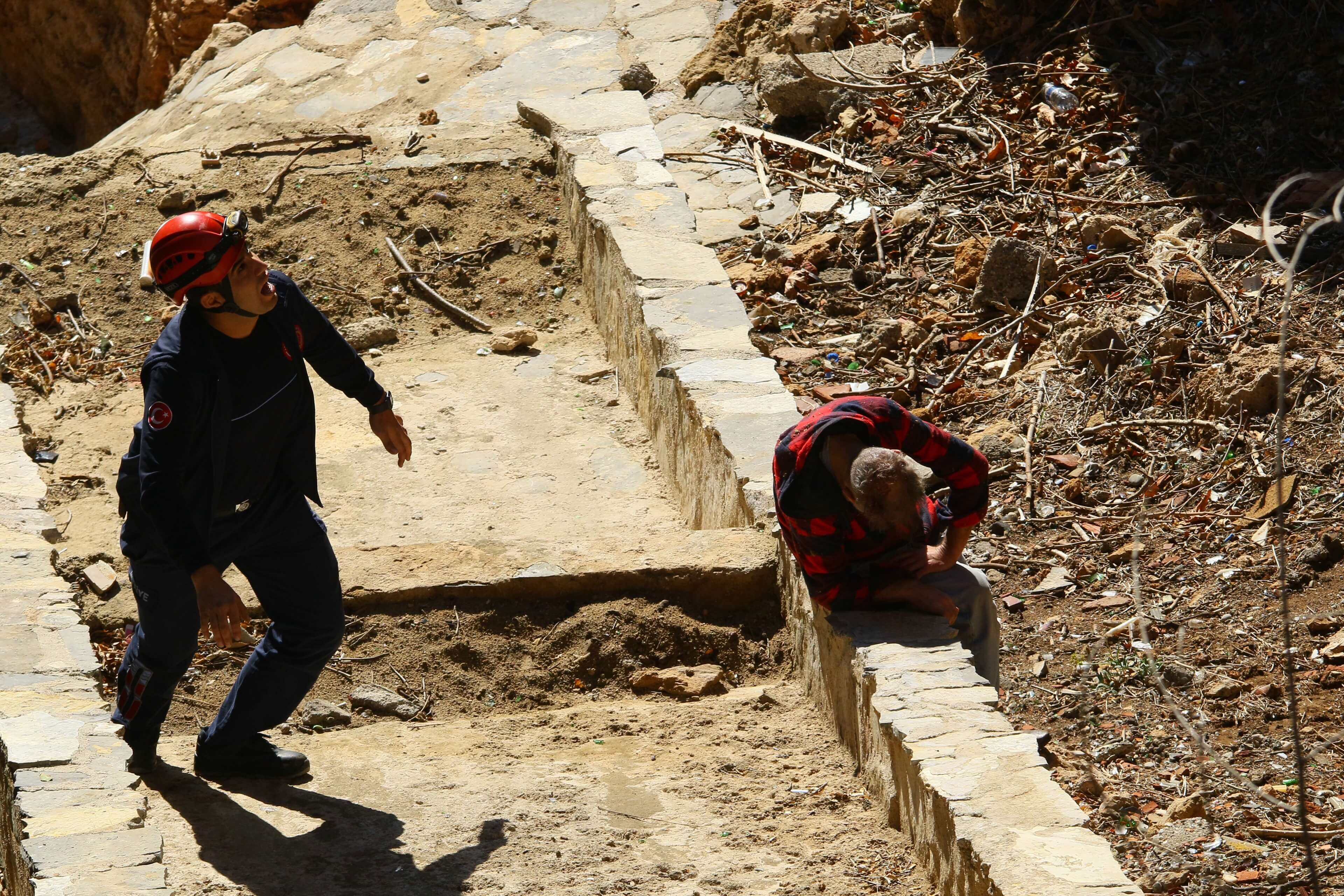 Gece Boyu Mahsur Kaldı, Sabaha Karşı Sesini Duyurabildi (3)