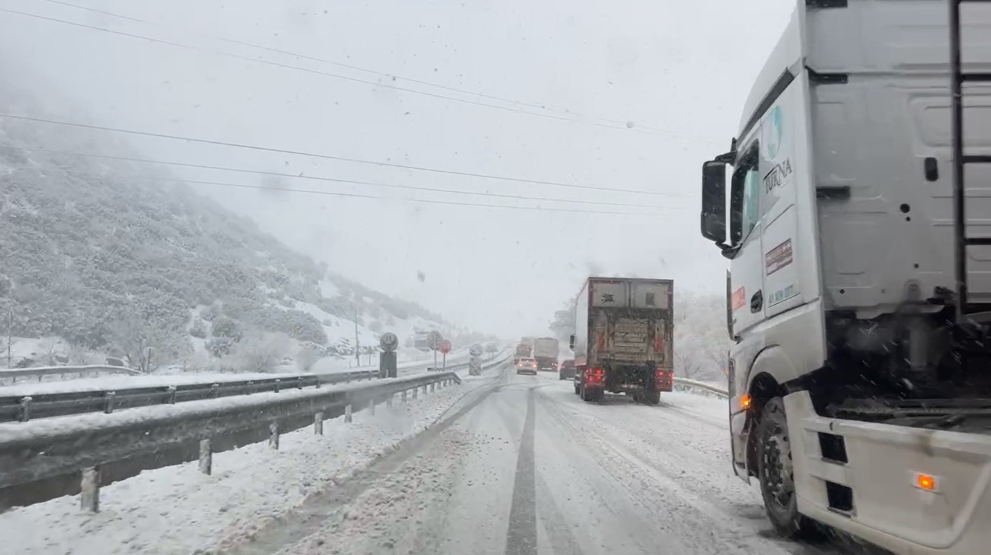 Burdur Antalya Yolu Kapandı3