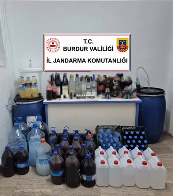 Burdurlular Dikkat! 333 Litre Kaçak İçki Ele Geçirildi 3