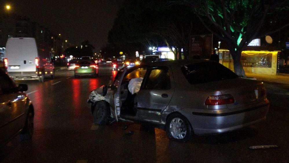 Antalya’da Üç Araçlık Zincirleme Kaza 2