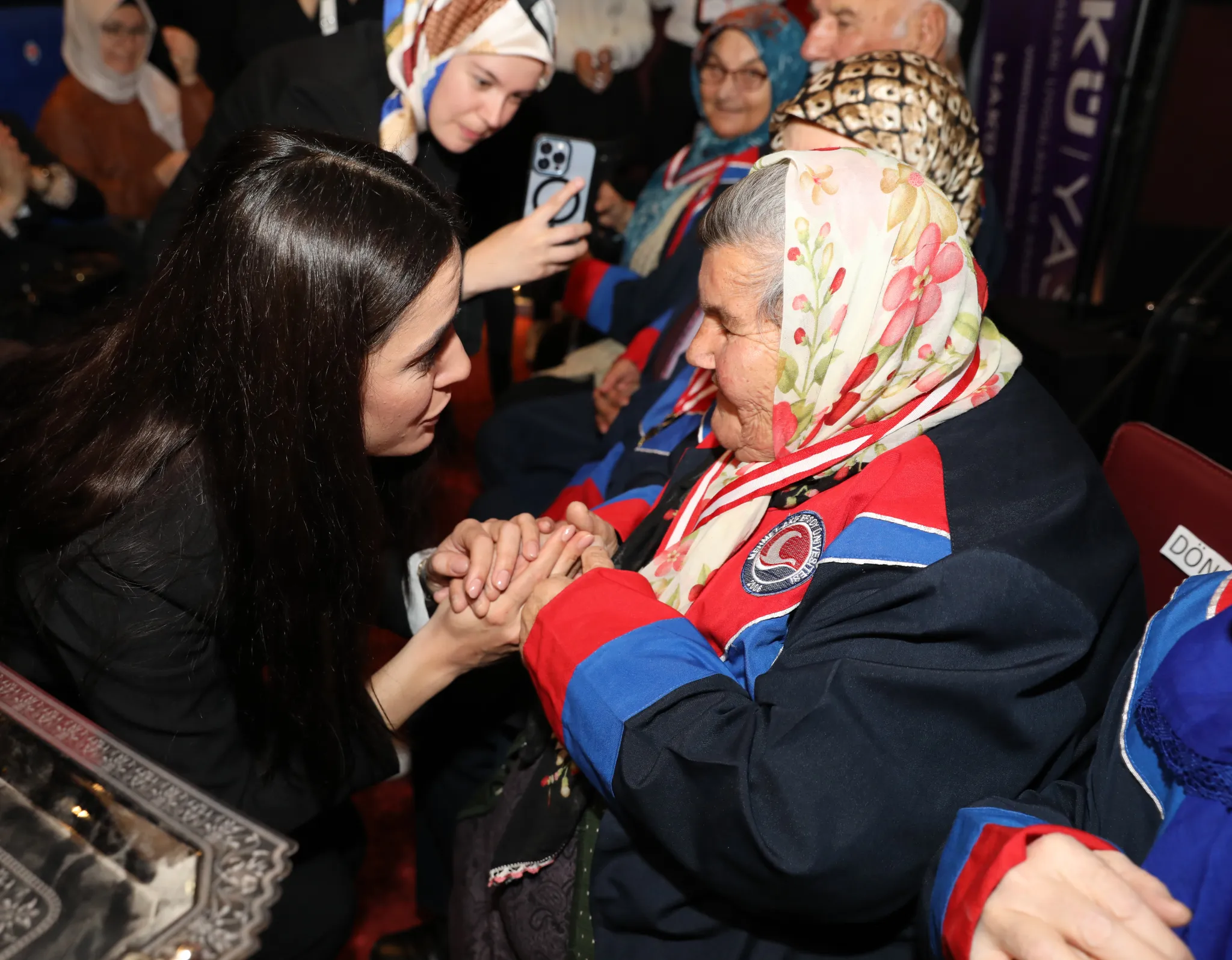 Burdur'da Huzurevi Sakinleri Mezuniyet Sevinci Yaşadı 5