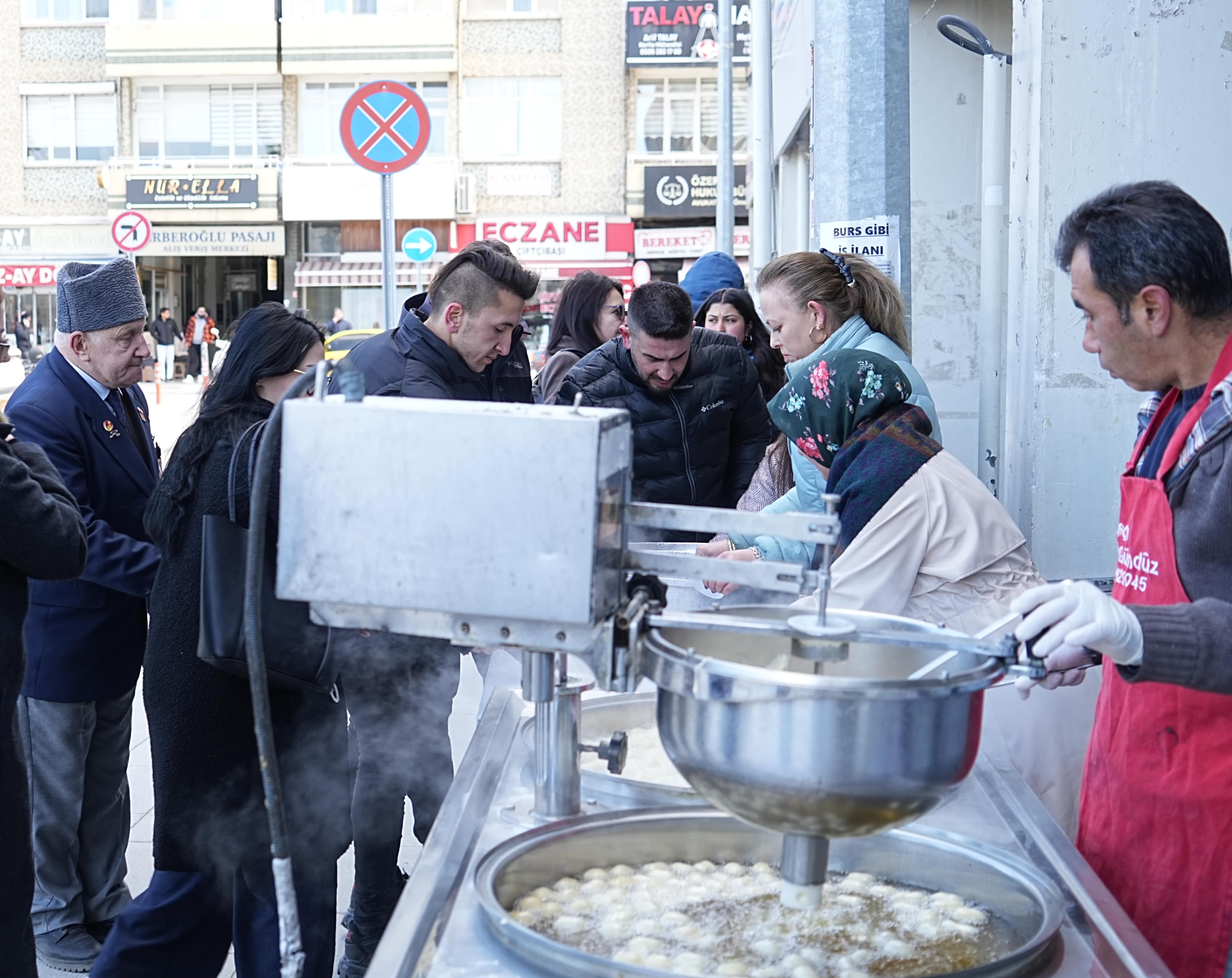 Burdur’da Şehit Ve Gaziler İçin Hayır Lokması Dağıtıldı (1)