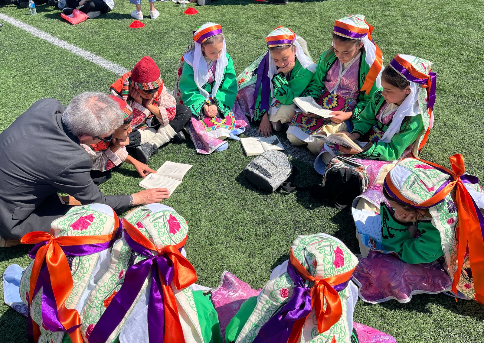 Burdur’da 5 Bin Kişi Aynı Anda Kitap Okudu (9)