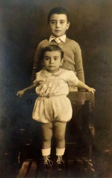 1946