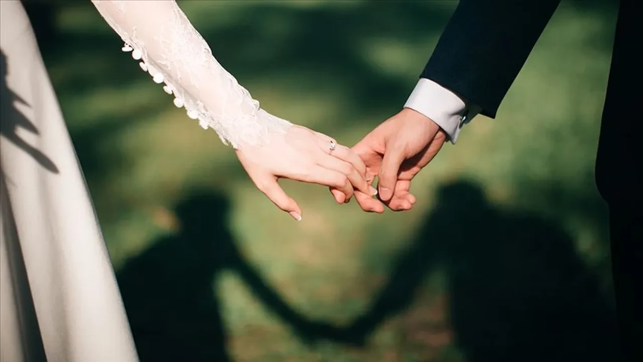 Dugun Yapmayan Kiskanc Koca Kusurlu Bulundu Tazminat Odeyecek 3230413 202506281824 2