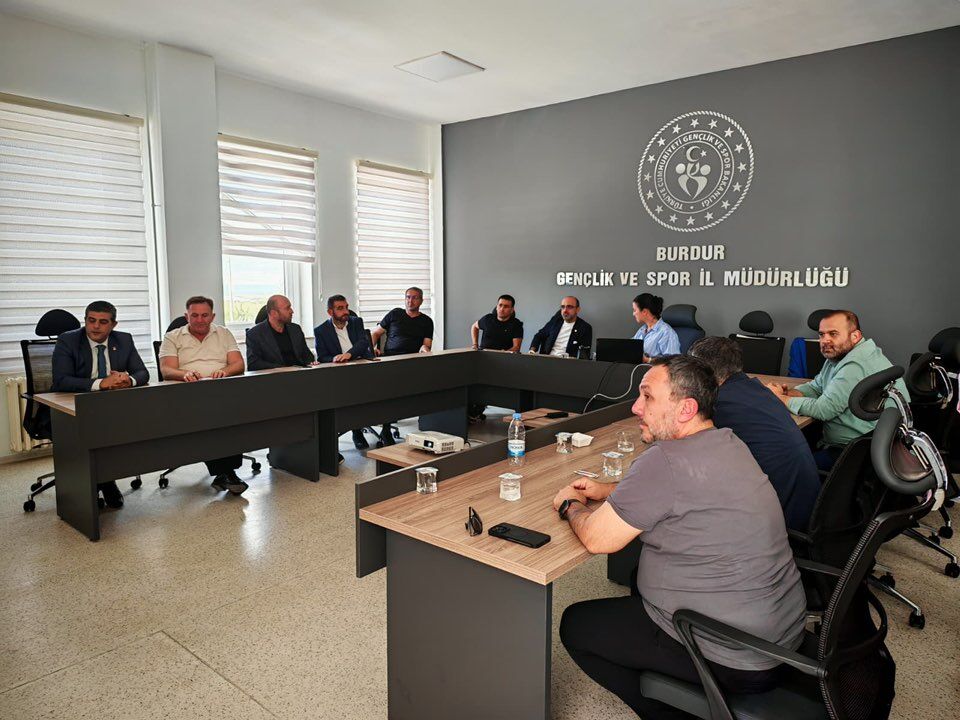 Burdur Gazi Atatürk Stadı (1)