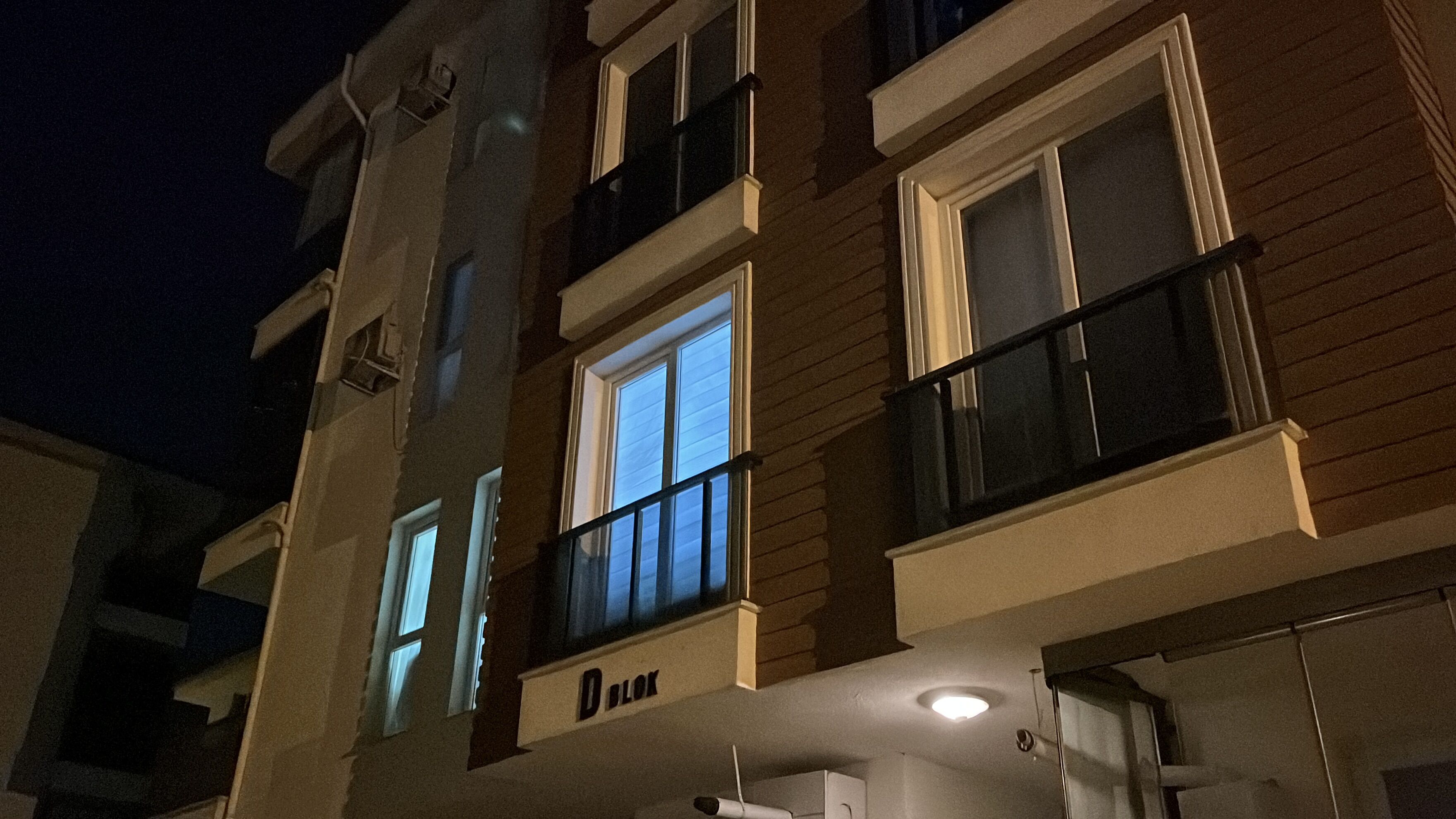 Burdur’da Kadın Cinayeti 36 Günlük Bebeğinin Yanında Bıçaklanarak Öldürüldü4