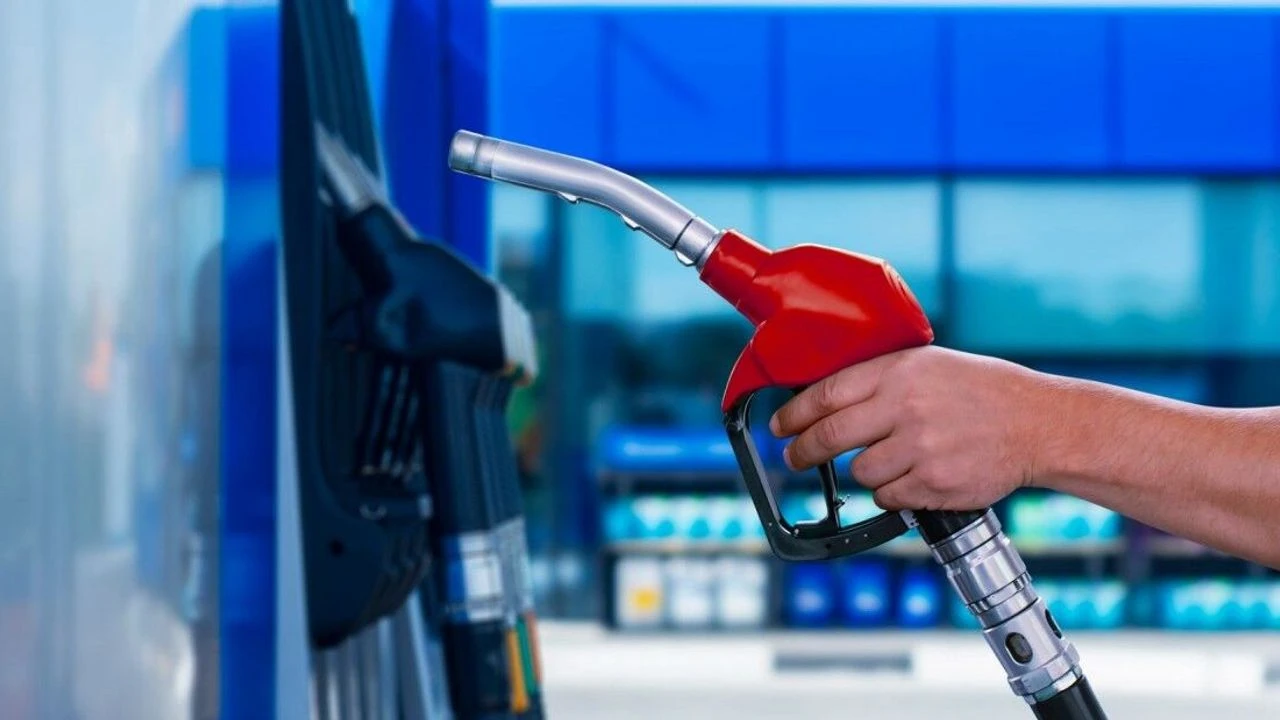 Benzin Ve Motorine Yeni Yil Zammi Geliyor