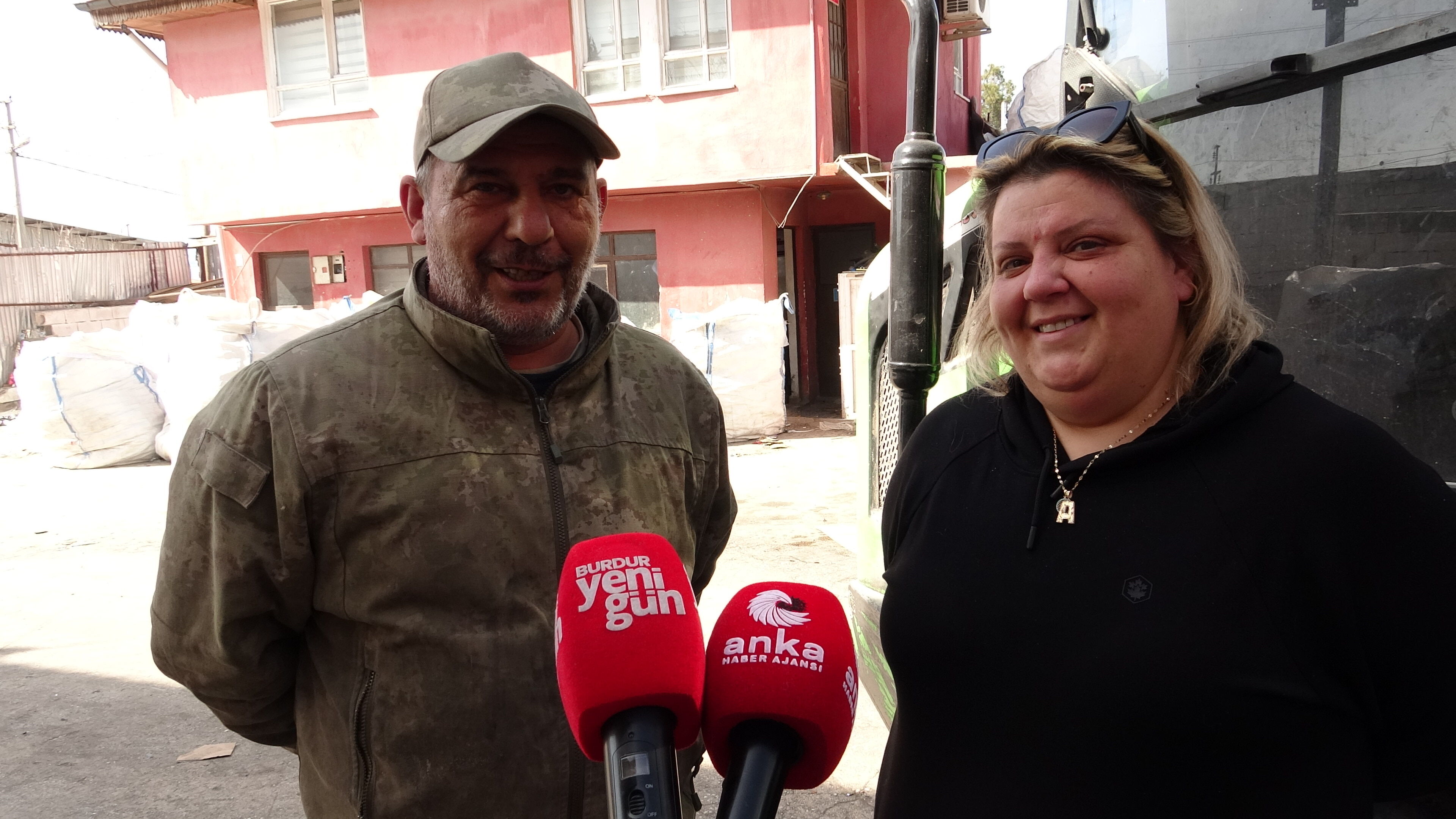 Burdur’un Tek Kadın Kepçe Operatörü Ayşegül Bedel Yılmaz11