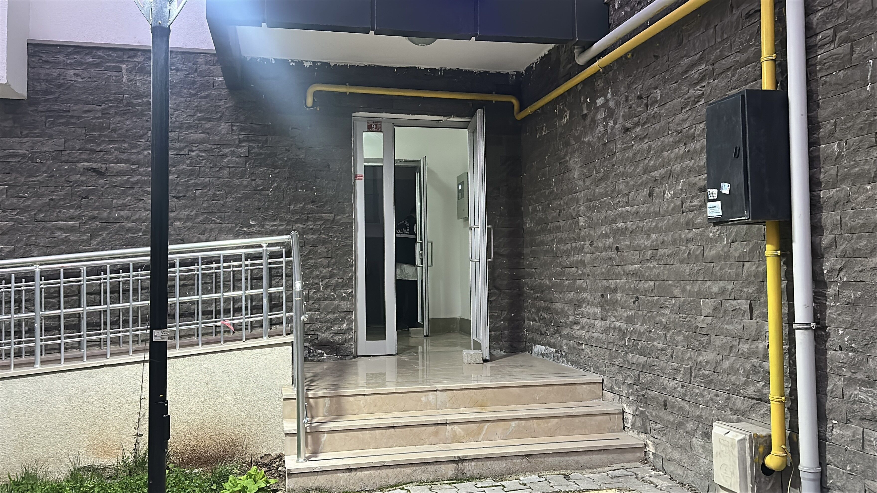 A W673679 03