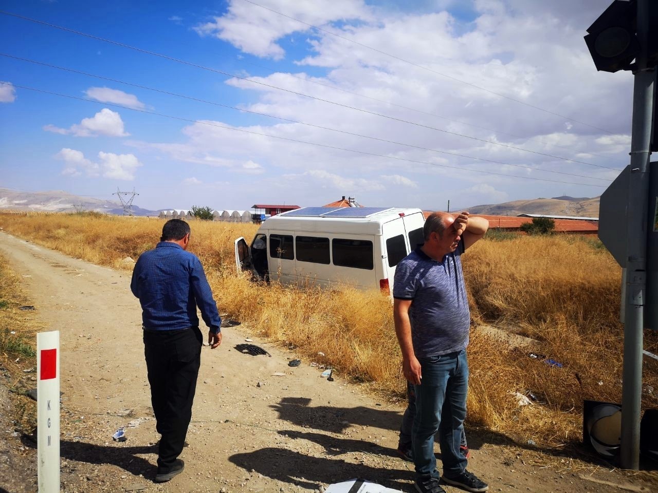 KAHREDEN HABER: YENİ EVLİ ÇİFTİ BALAYI YOLUNDA YAPTIKLARI KAZA AYIRDI 11 GÜNLÜK EVLİ ÇİFTİ ÖLÜM AYIRDI, ONLARDAN GERİYE DÜĞÜNDE ÇEKİLDİKLERİ MUTLULUK POZLARI KALDI