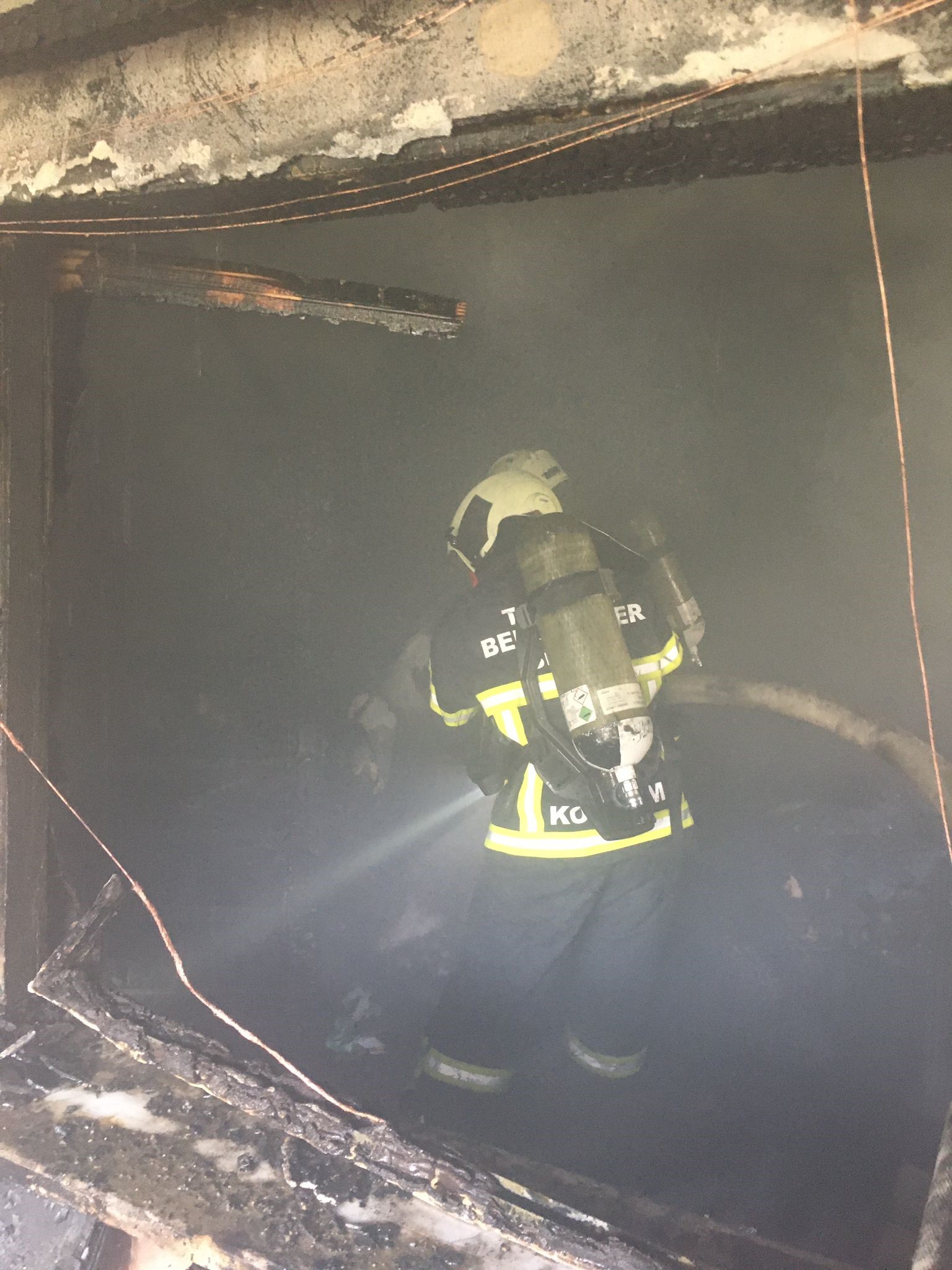 BURDUR'DA EVİN YATAK ODASINDA ÇIKAN YANGIN KORKUTTU