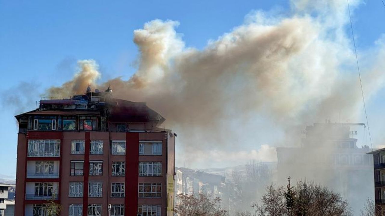 Ankara’da çatı yangını
