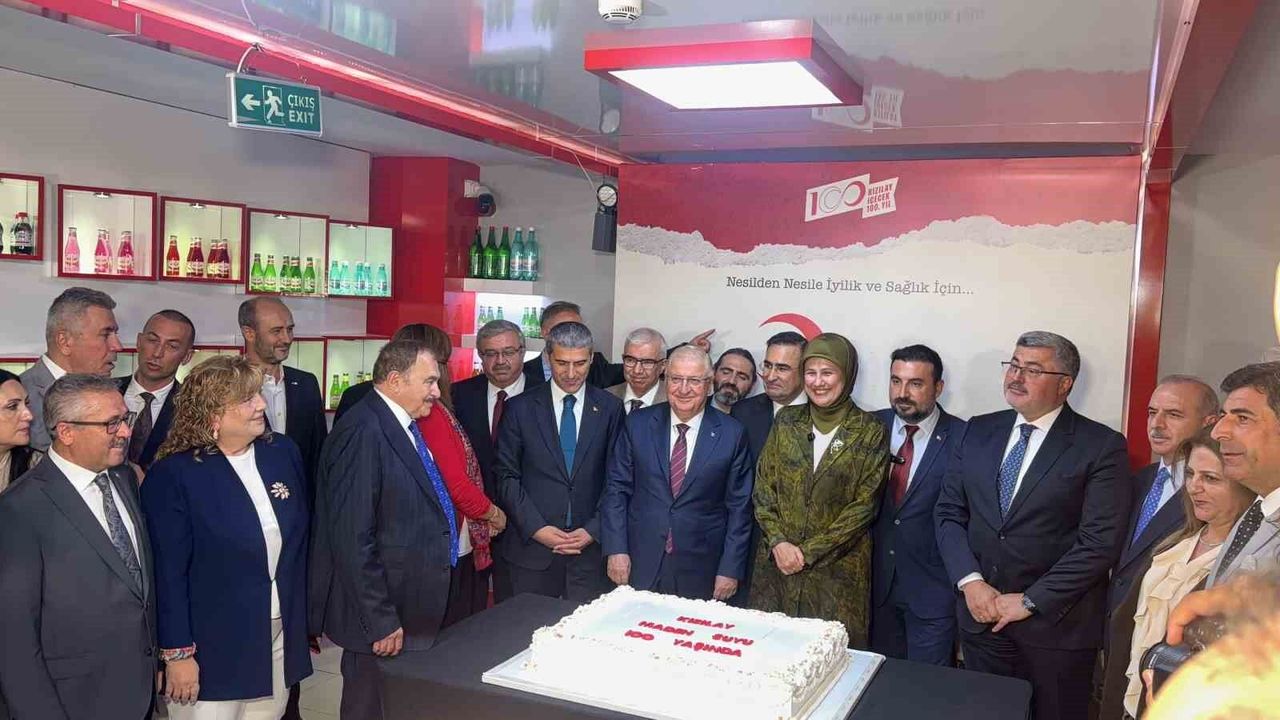Kızılayın yüz yıllık iyilik hikayesi Afyonkarahisarda kutlandı