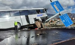 Denizli'de turistleri taşıyan otobüs kazasında ölü sayısı 3'e çıktı