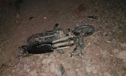Motosiklet devrildi: 1 çocuk öldü, 2 çocuk yaralandı