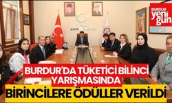 Burdur'da Tüketici Bilinci Yarışmasında Birincilere Ödüller Verildi