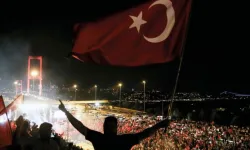 15 Temmuz Darbe Girişimi: Türkiye'nin Tarihi Dönüm Noktası Detaylı Anlatım!