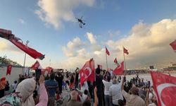 İskenderun'un 86. Yıl Kutlamalarında Nefes Kesen Helikopter Gösterisi