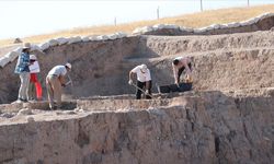 Oylum Höyük'te Bomba Gibi Keşif! 3,800 Yıllık Saray ve Daha Fazlası!