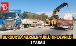 Burdur'da Mermer Yüklü Tır Devrildi 1 Yaralı