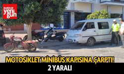 Motosiklet Minibüs Kapısına Çarptı! 2 Yaralı