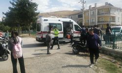 Isparta’da motosikletler çarpıştı: 2 yaralı