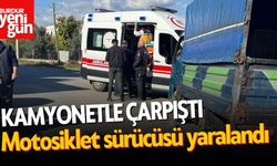 Kamyonetle çarpışan motosikletli yaralandı