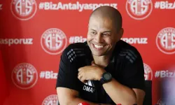 Antalyaspor, Teknik Direktör Alex de Souza ile yolların ayrıldığını açıkladı