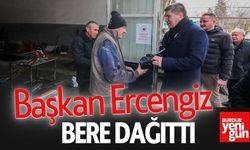 Başkan Ercengiz, Bere dağıttı