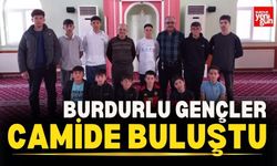 Burdurlu Gençler Camide Buluştu