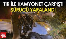Tır ile Kamyonet Çarpıştı