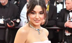 Hande Erçel Cannes’da Büyüledi, Hakan Sabancı Nerede?