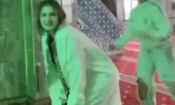 Bolu'da bir camide çirkin görüntü: İmam cübbesi giyip, twerk yaptılar