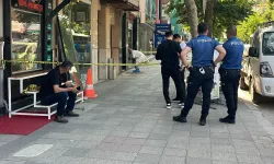 Cadde ortasında başından vurularak öldürüldü