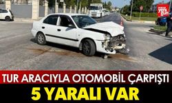 Tur Aracıyla Otomobil Çarpıştı 5 Yaralı Var