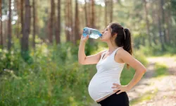 Plastik şişeden su içmek kısırlık riskini artırıyor