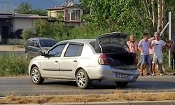 Mersin'de birbirlerinin araçlarına kasıtlı çarpıp kavga eden 5 kişi gözaltına alındı
